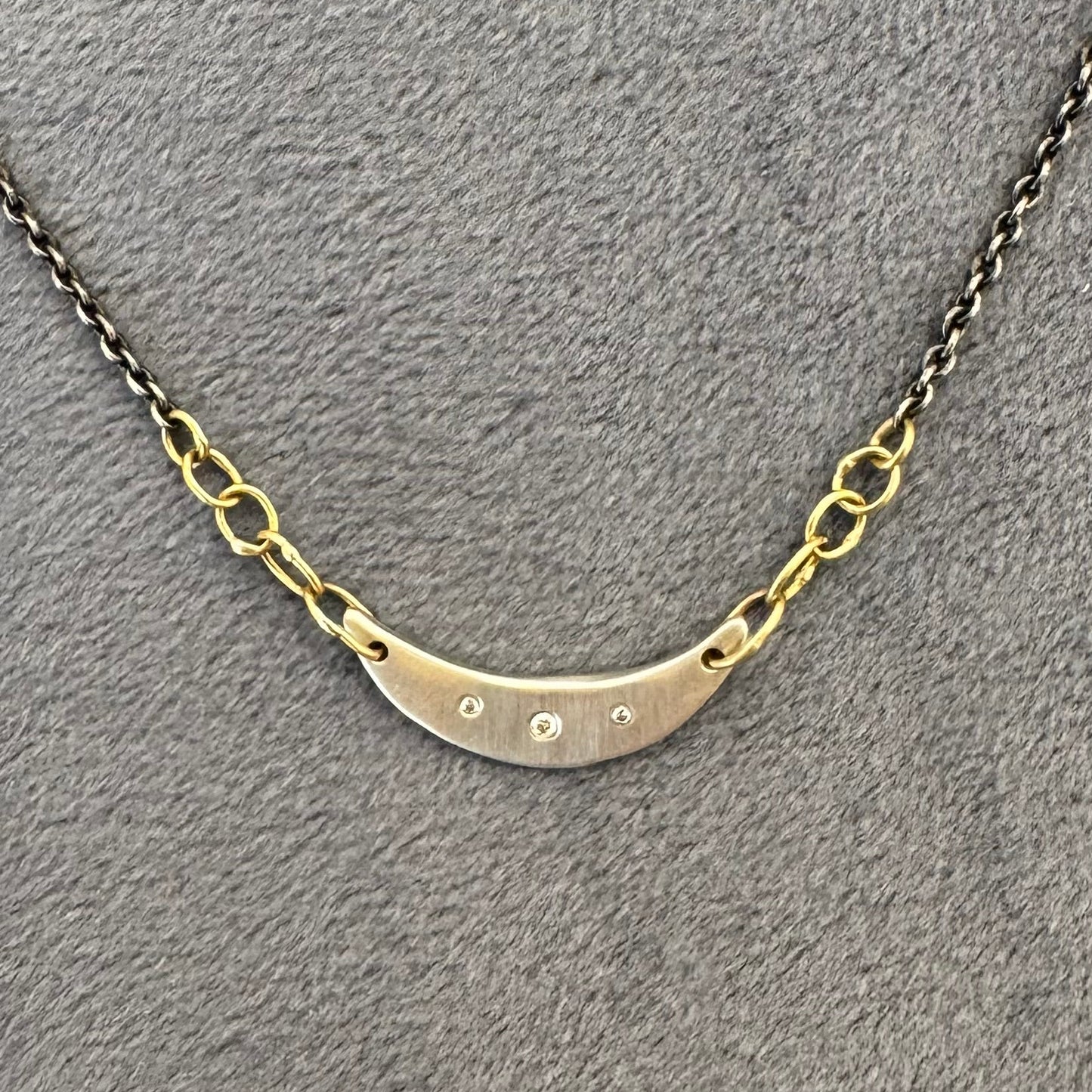 selene swing necklace
