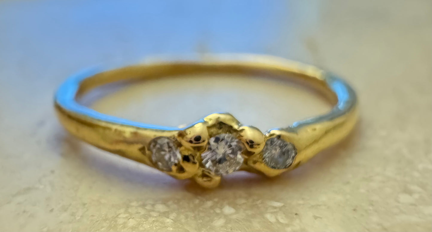 single cloud diamond ring