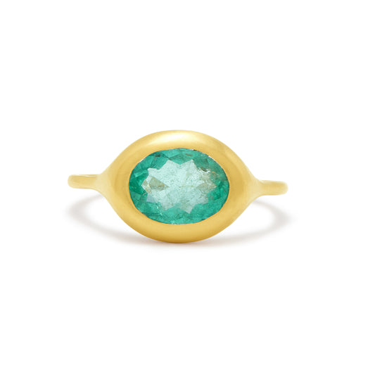 carved ring - oval emerald