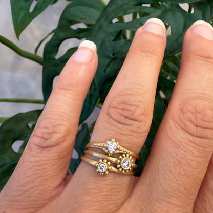 ariel ring with 3mm diamond