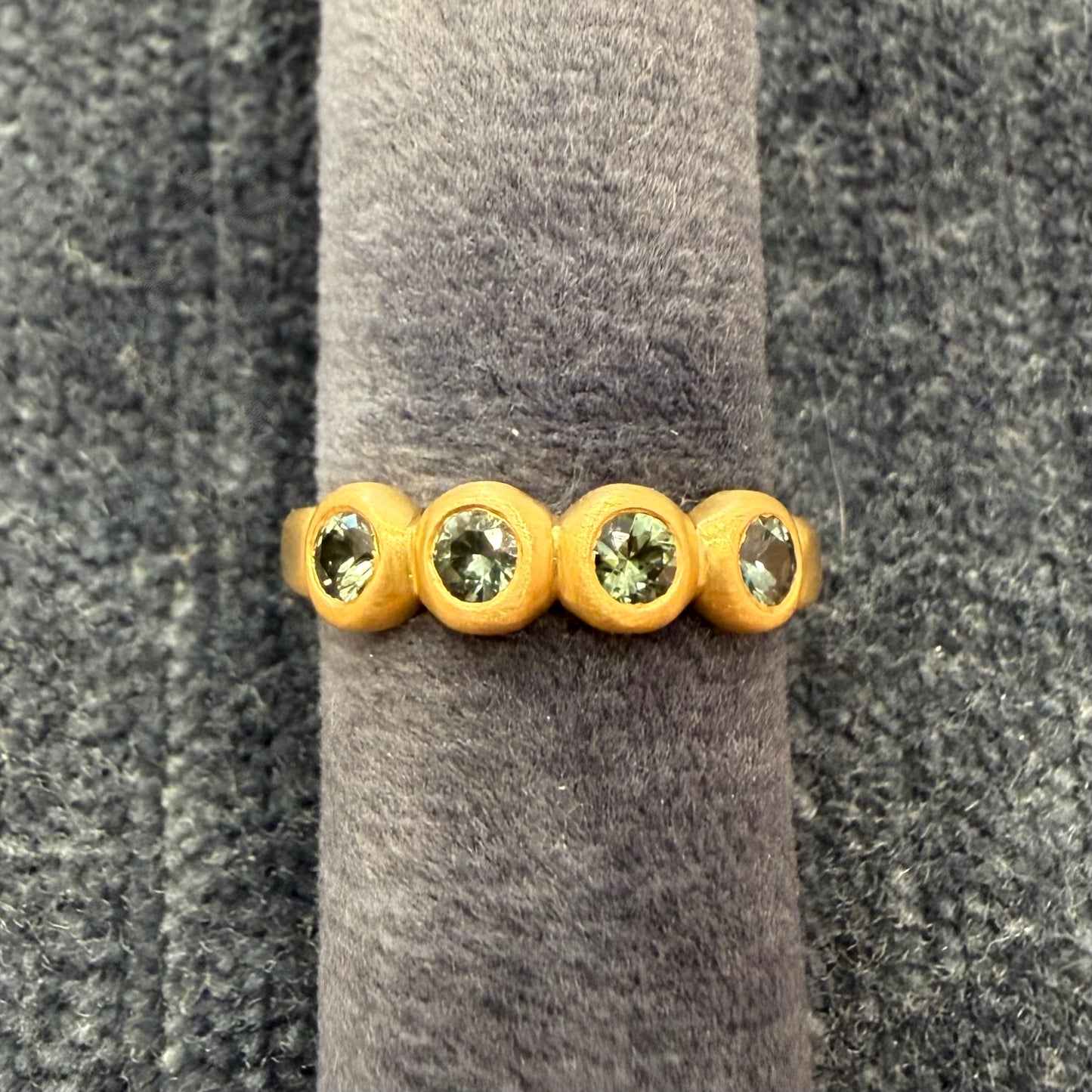 porch skimmer band with 3mm green montana sapphires
