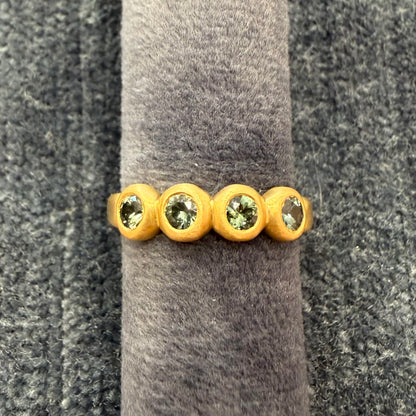 porch skimmer band with 3mm green montana sapphires