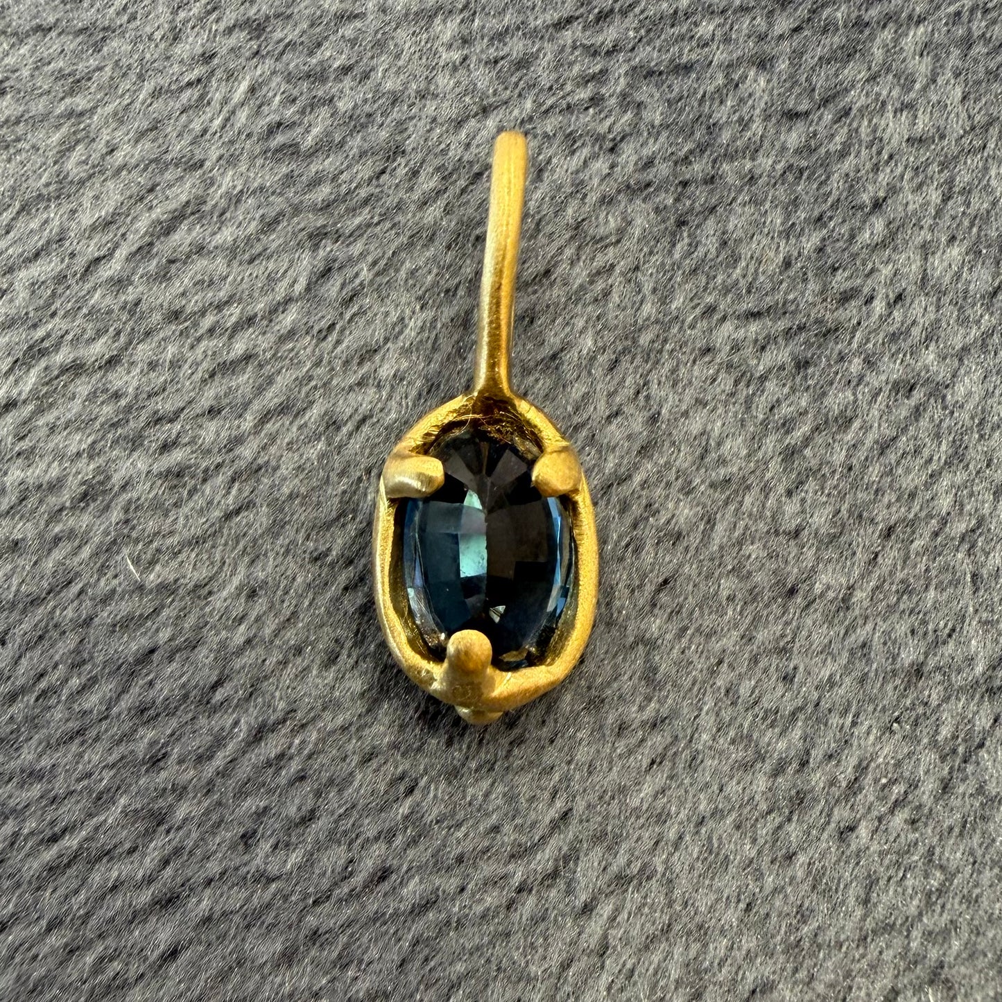 sapphire city pendant charm