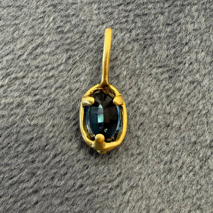 sapphire city pendant charm