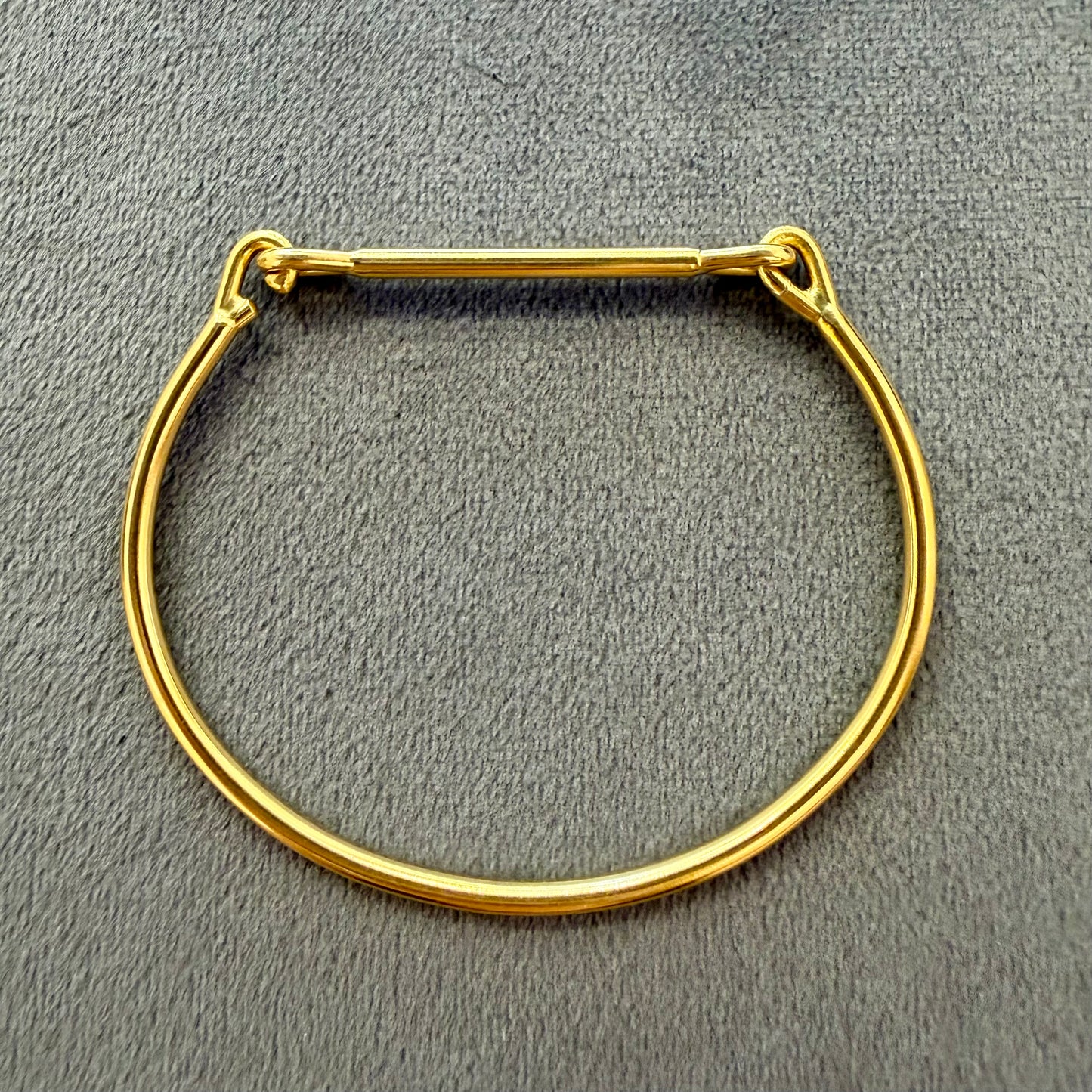 needle eye cuff