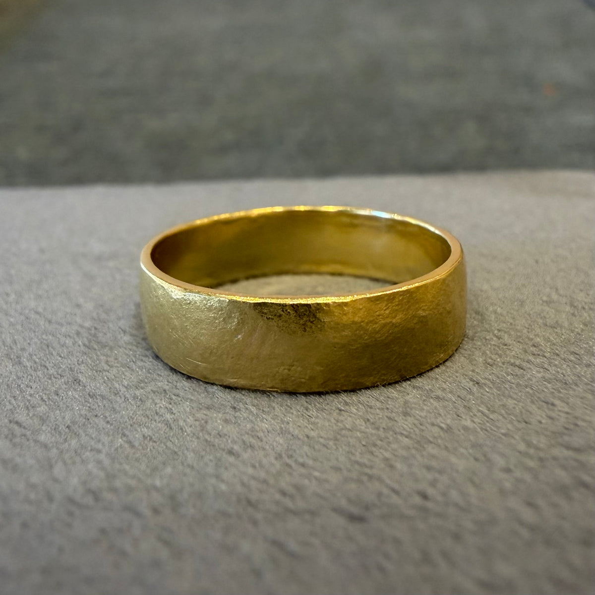 wide hammered flat band