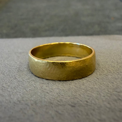 wide hammered flat band