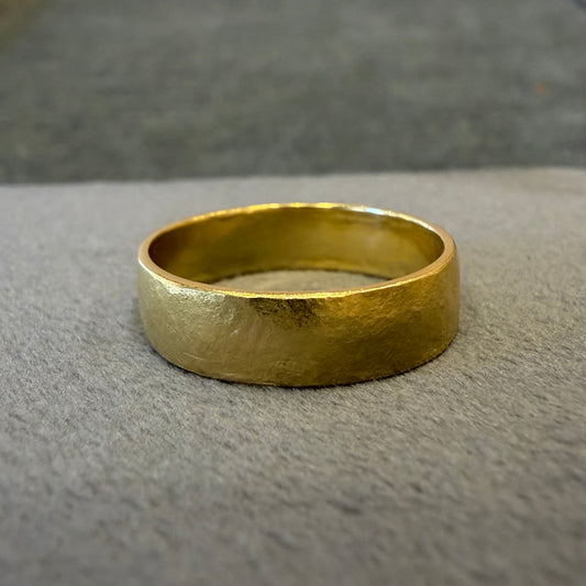wide hammered flat band
