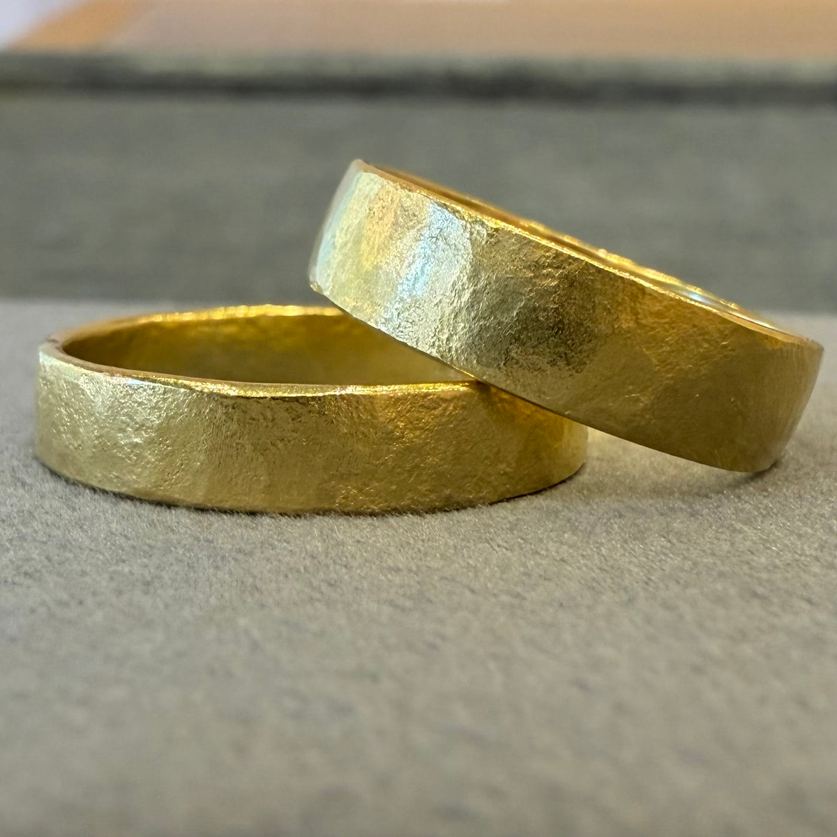 wide hammered flat band