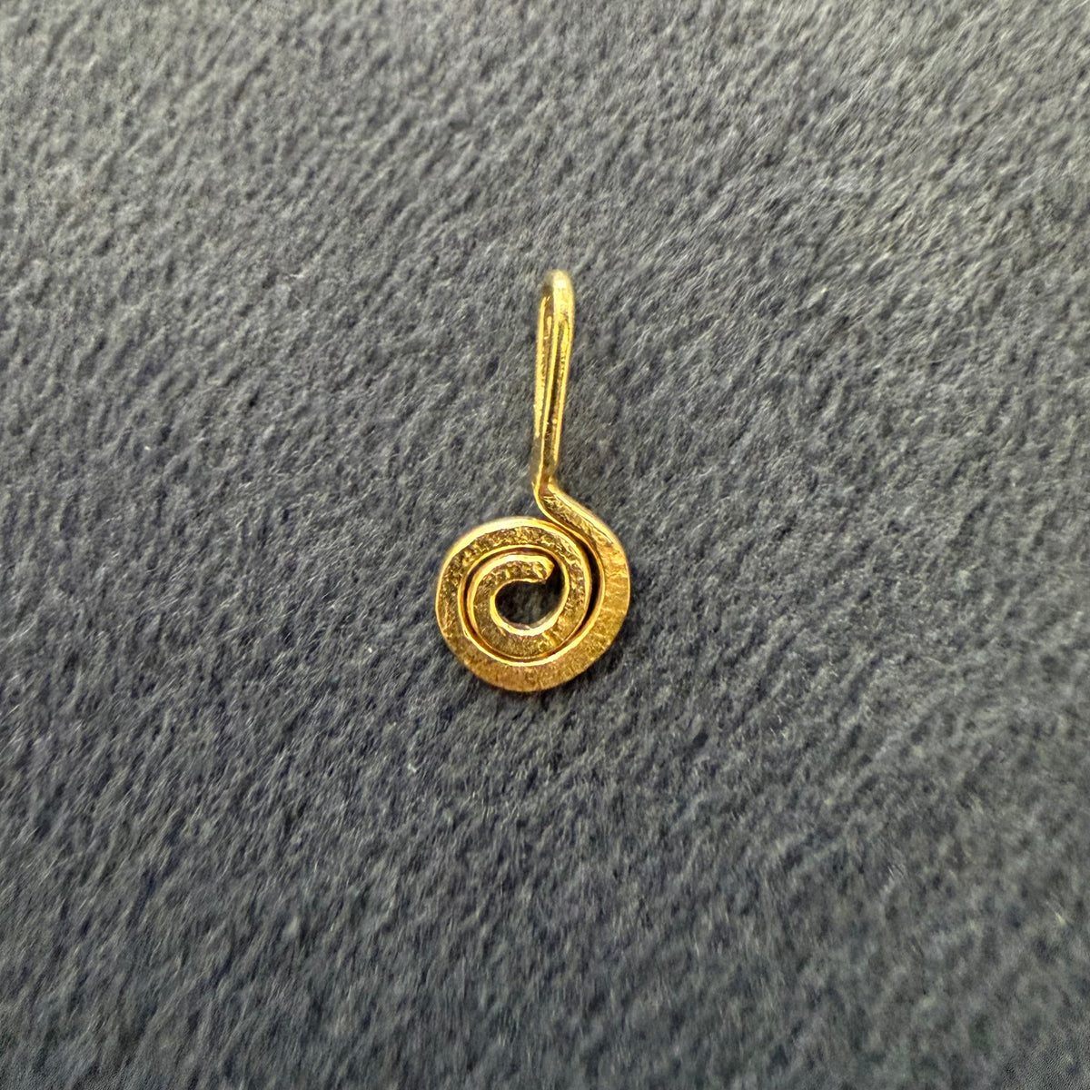 maquette coil charm