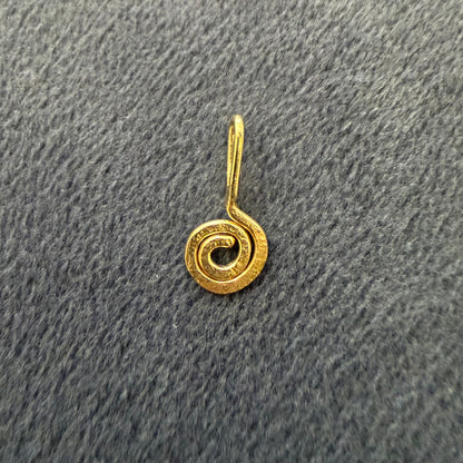 maquette coil charm