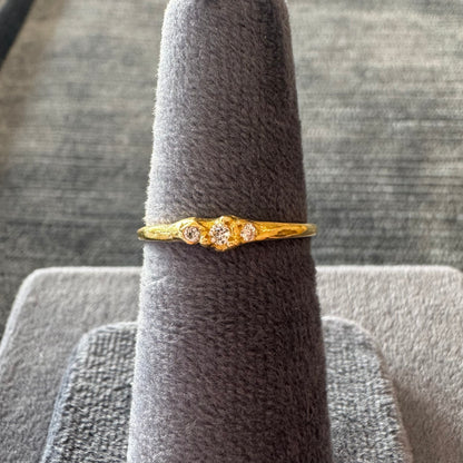 single cloud diamond ring