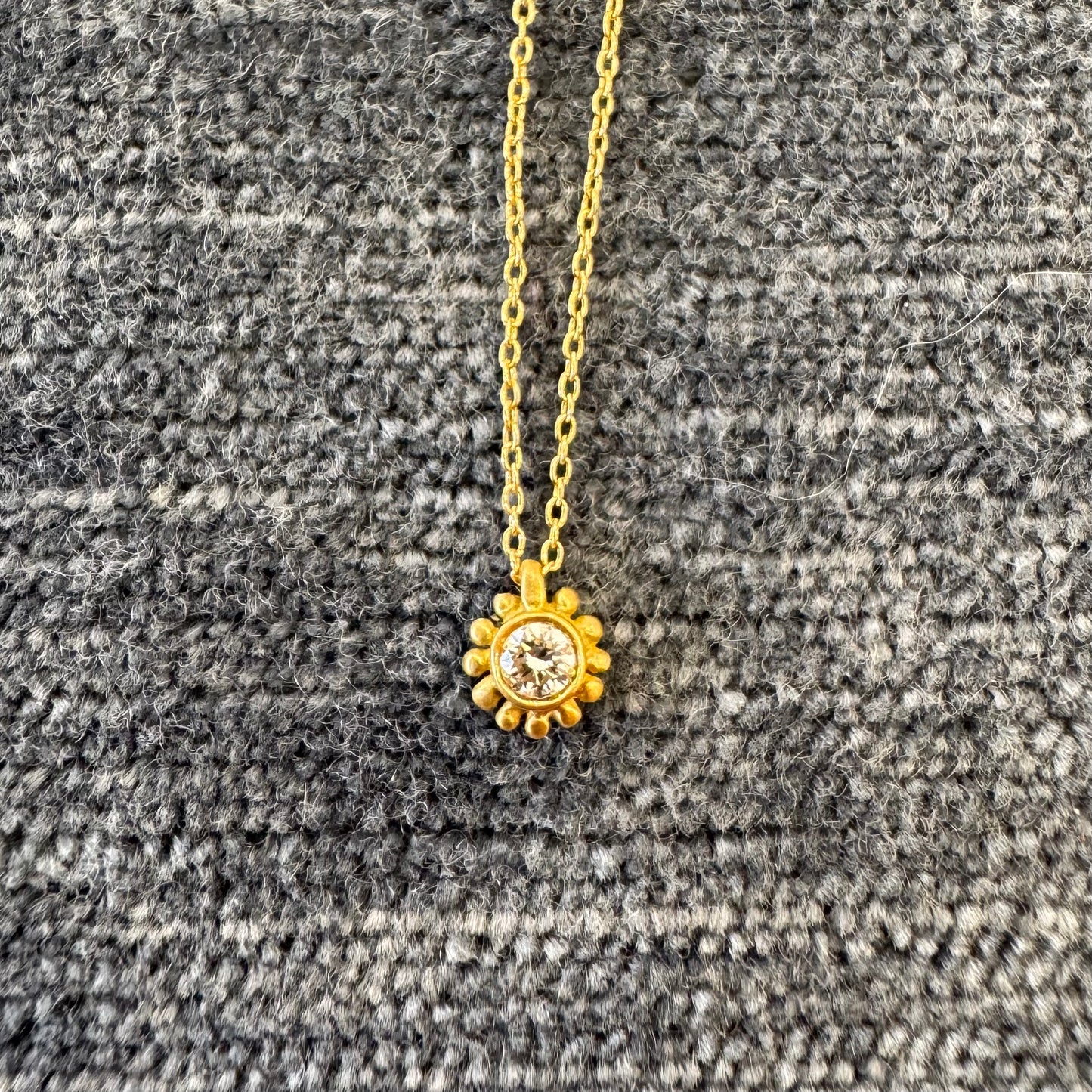 palace pendant with diamond