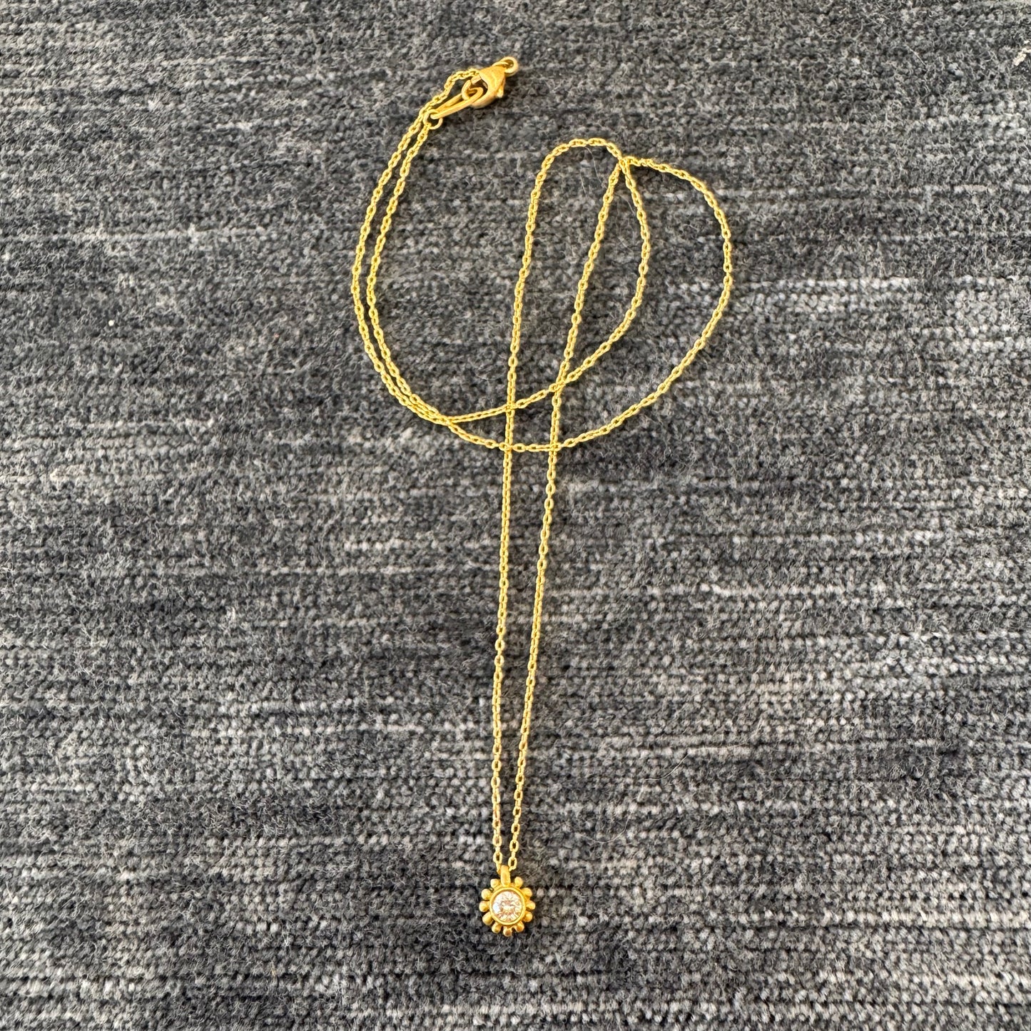 palace pendant with diamond