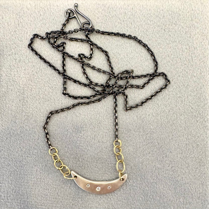 selene swing necklace