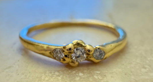 single cloud diamond ring