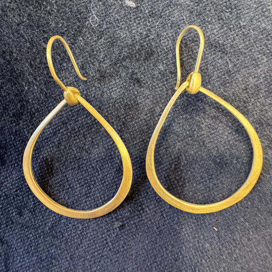 dakri hoops - medium