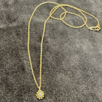 palace pendant with diamond