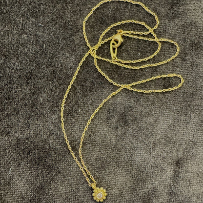 palace pendant with tiny diamond