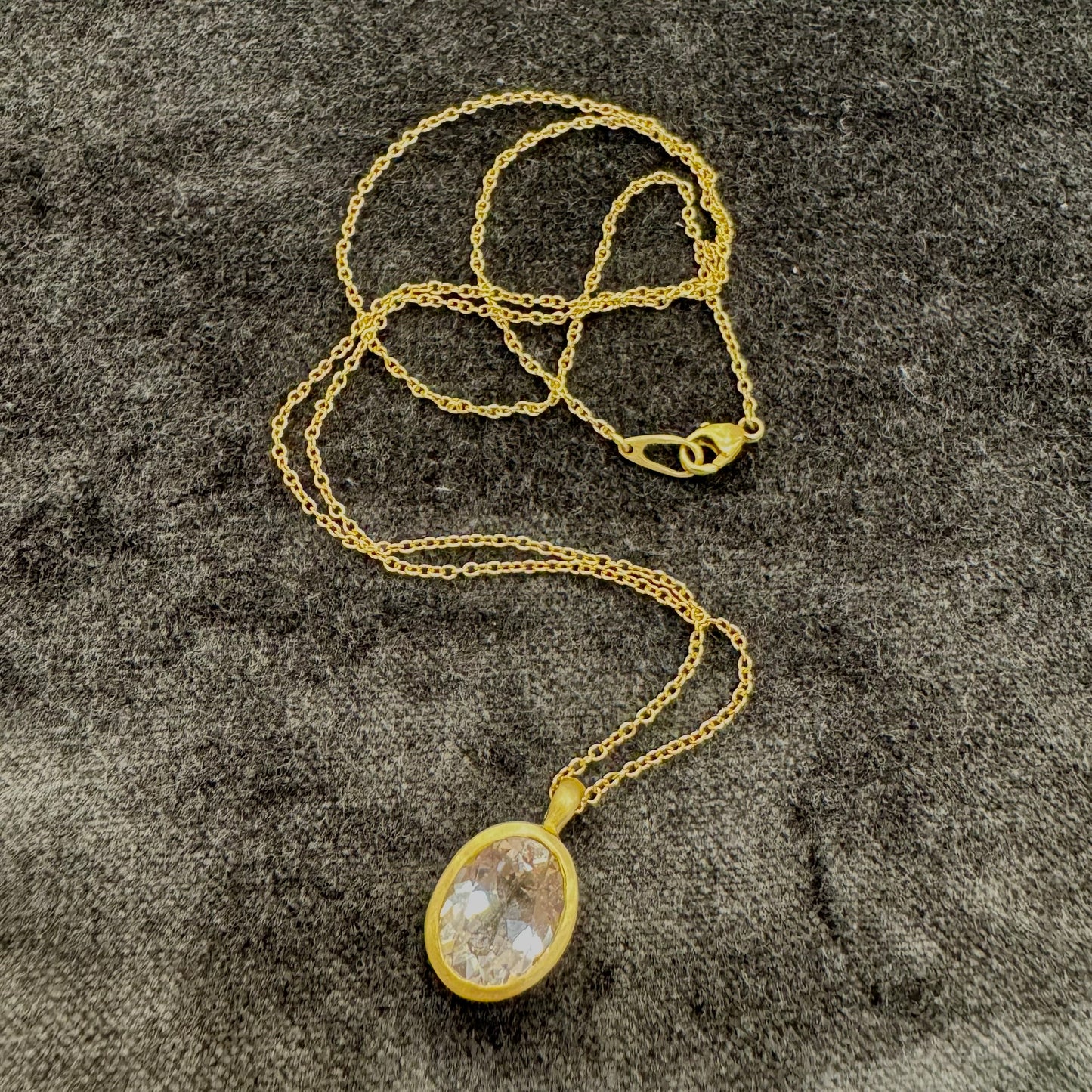 city pendant - oval goshenite