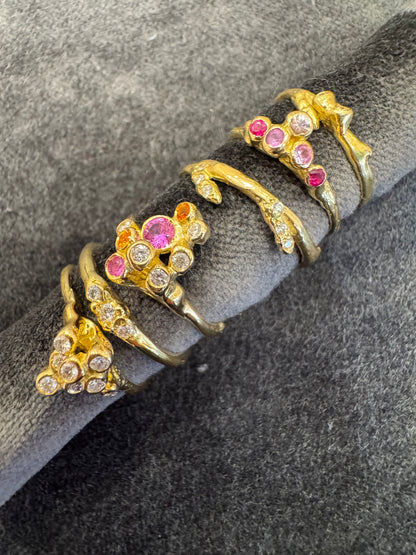 anemone sapphire and diamond ring