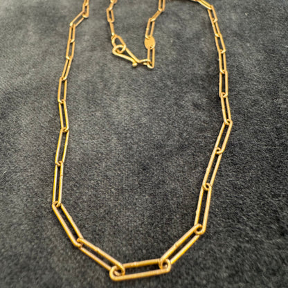 elongated silk link chain